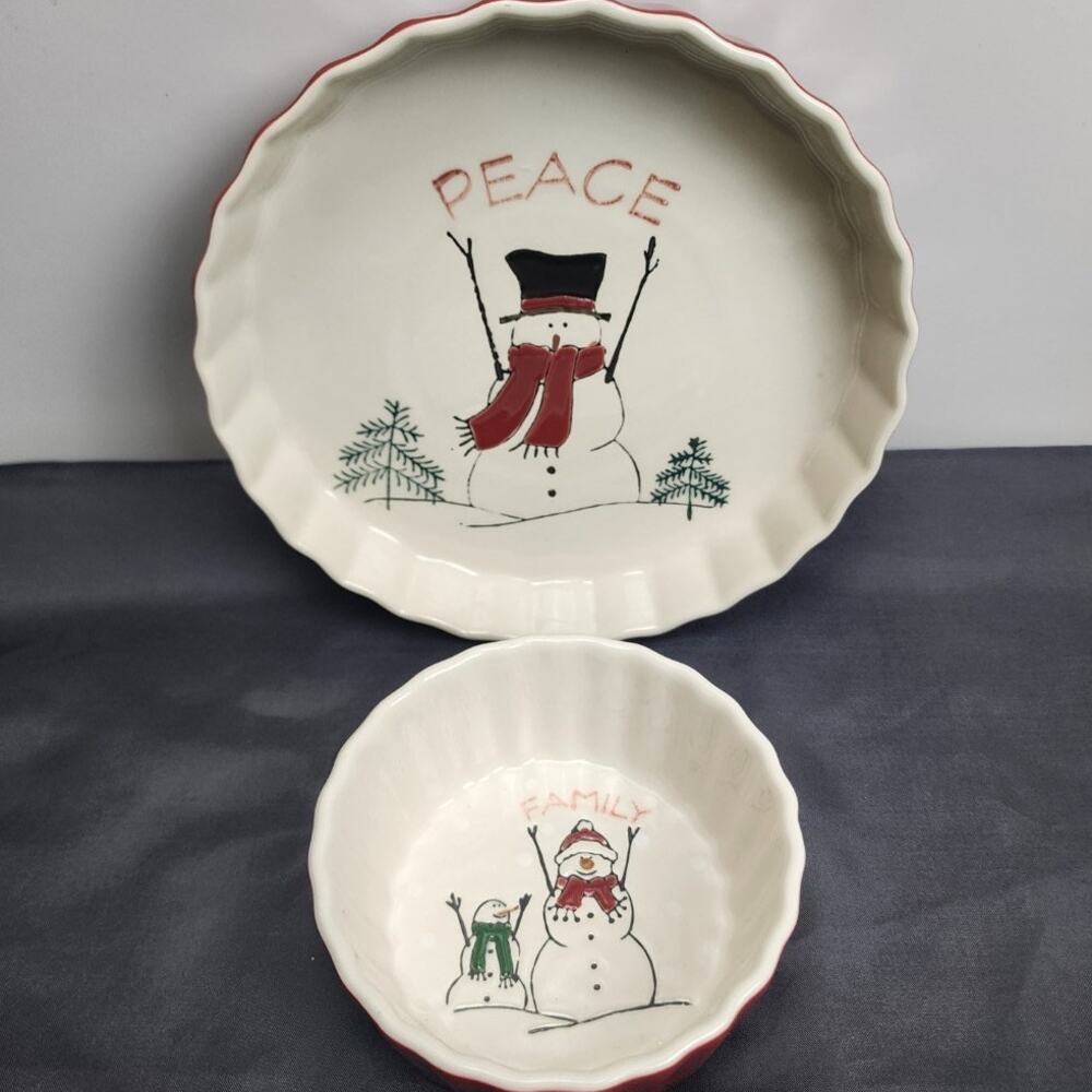 Nantucket Christmas Red Pie & Dip Stoneware Peace Snowmen Matching 2pc Set